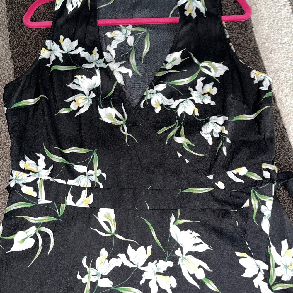 Sleeveless wrap top